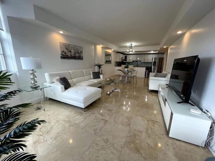 Breathtaking Ocean View! 15Th Floor Appartement Miami Beach Buitenkant foto